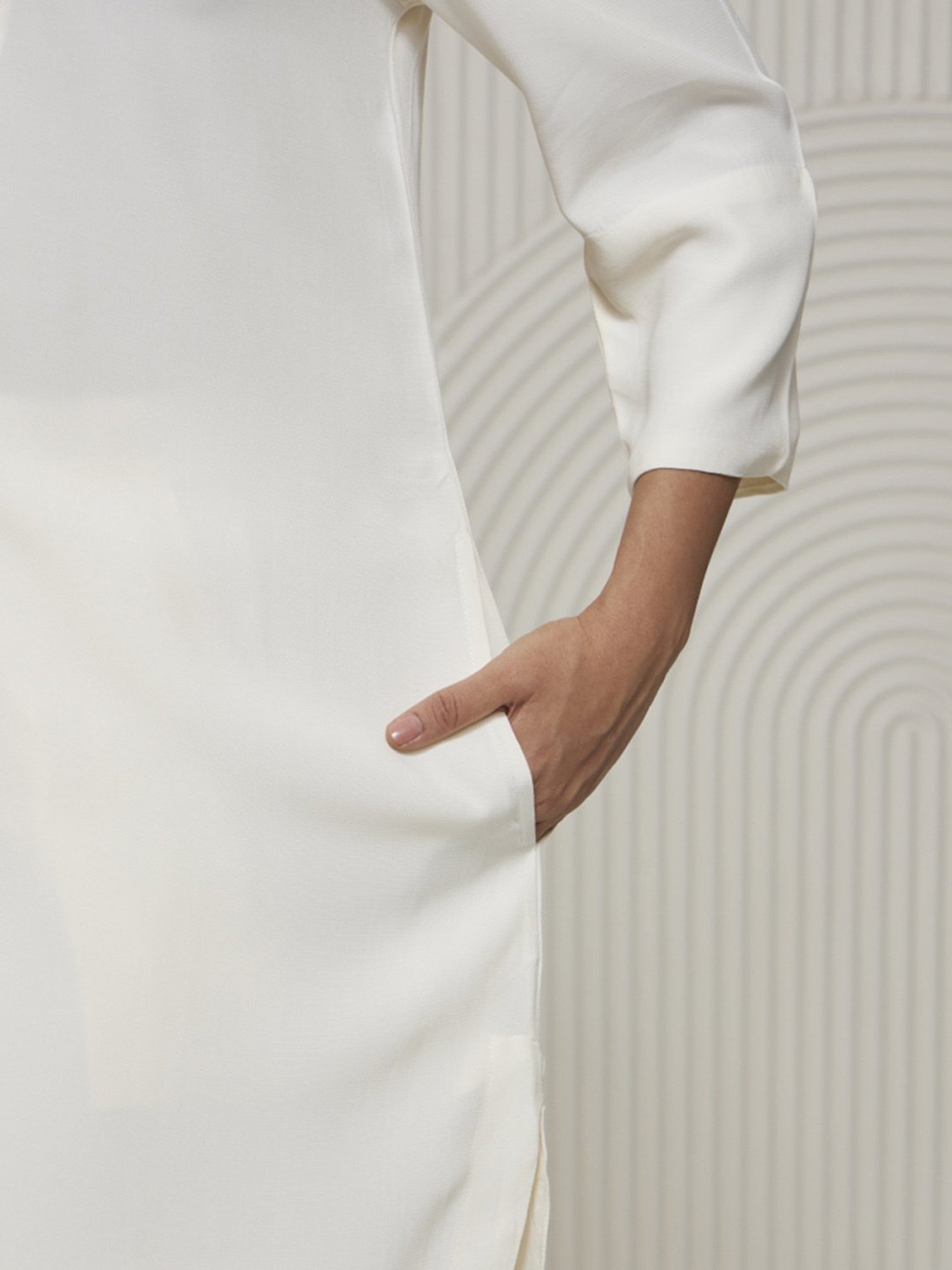 Artagai Snow White Elevated Basics V-neck Tunic with Embroidery