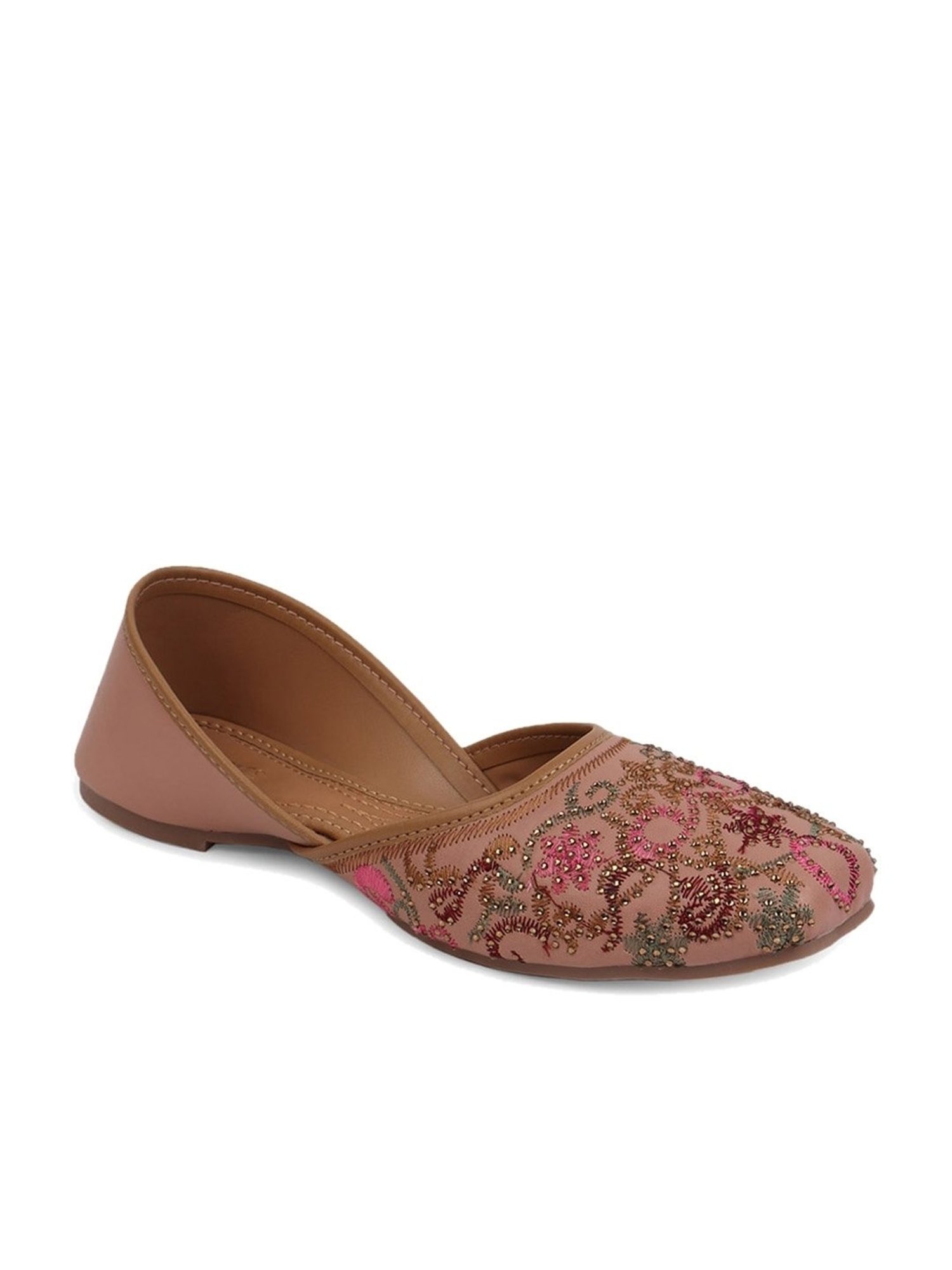 Iconics Women's Peach Ethnic Juttis