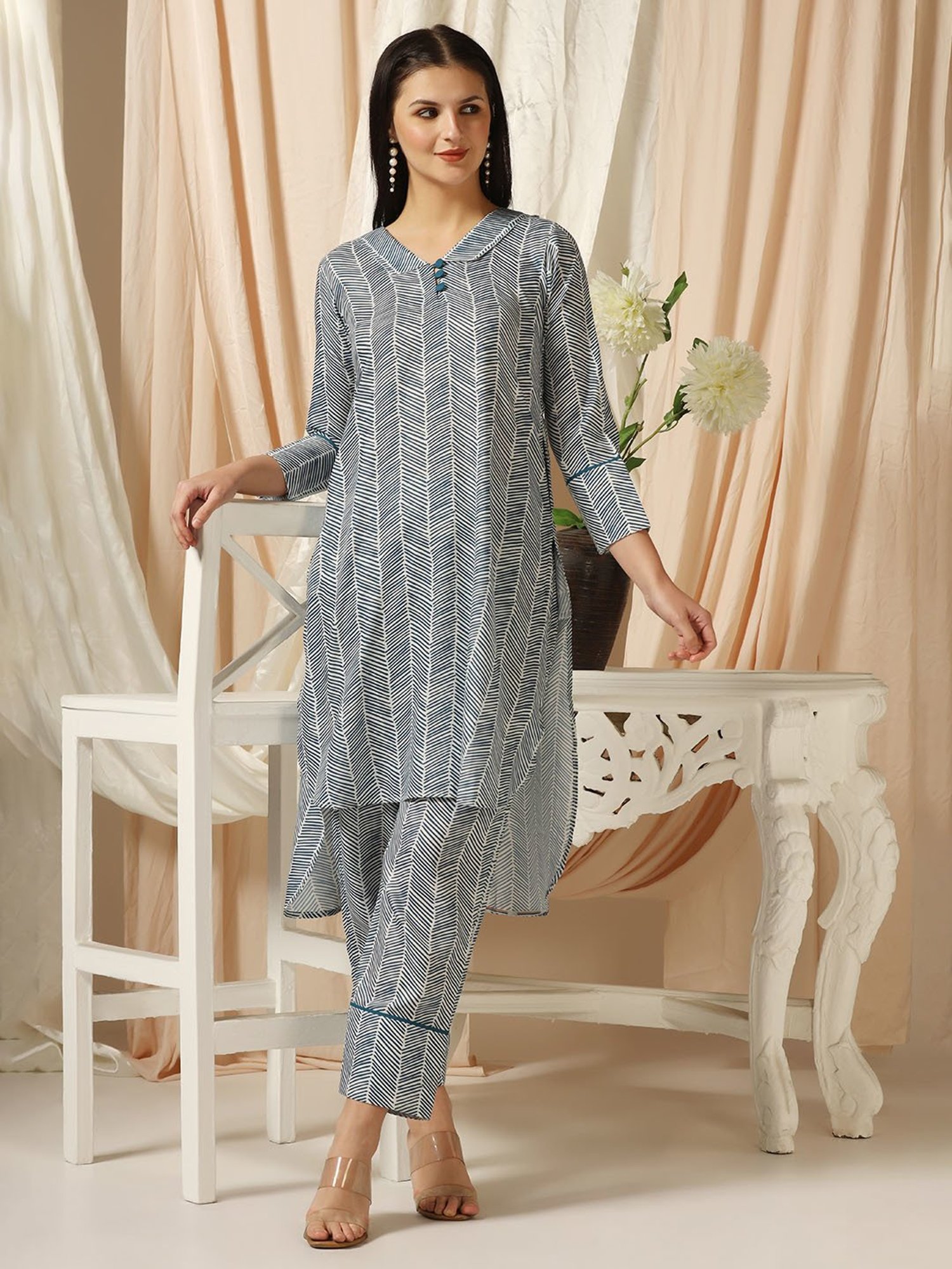 SHADES OF FAASHION Blue Cotton Printed Kurta Pant Set