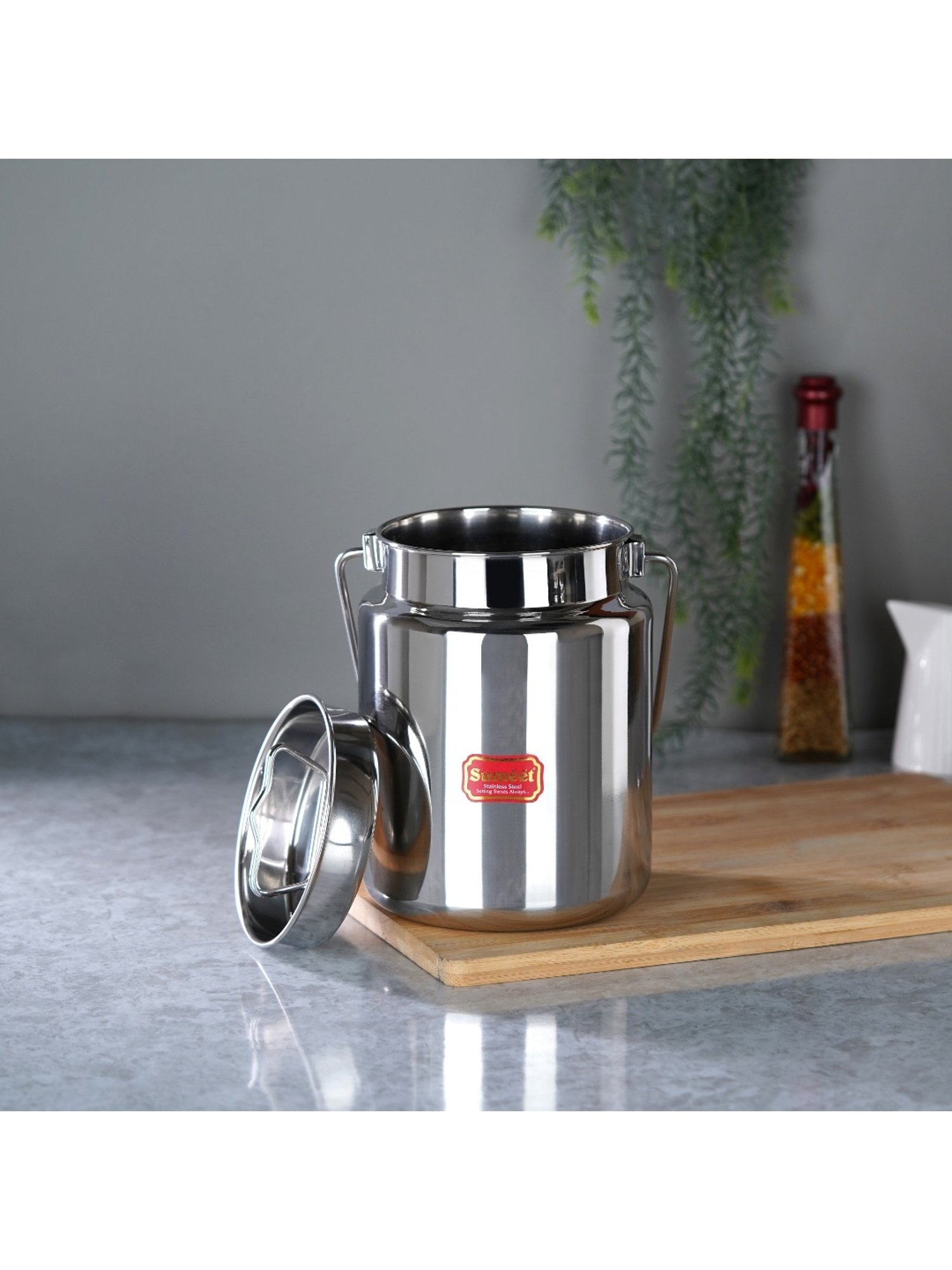 COLE & MASON White & Beige Ceramic Pourer - Set of 1