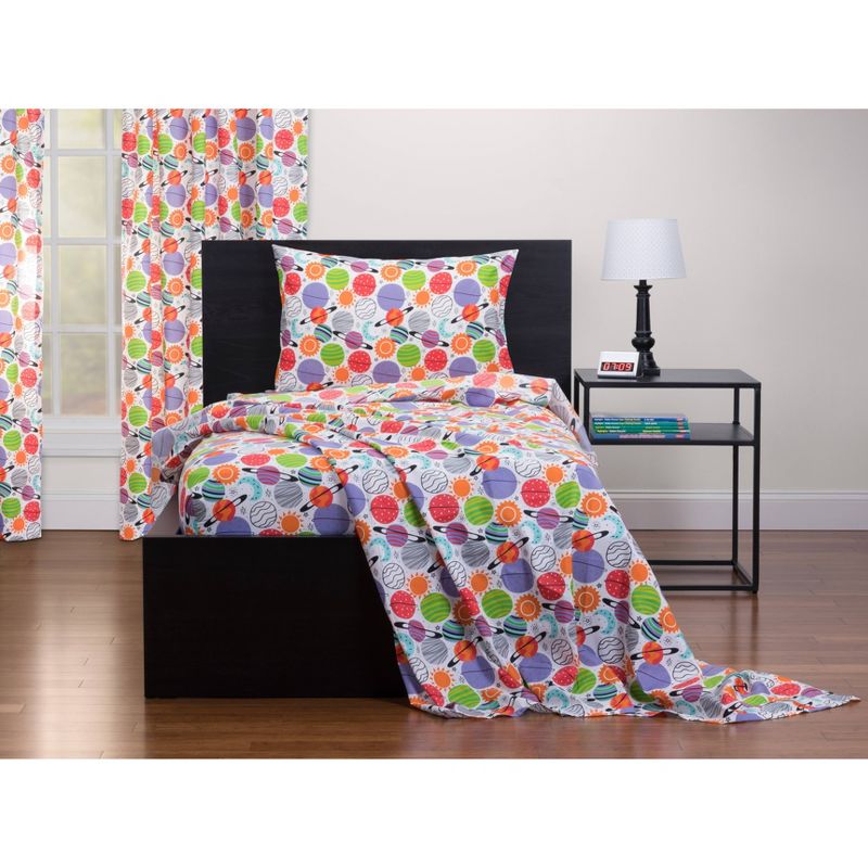 Full Plenty of Planets Sheet Set Red - Highlights