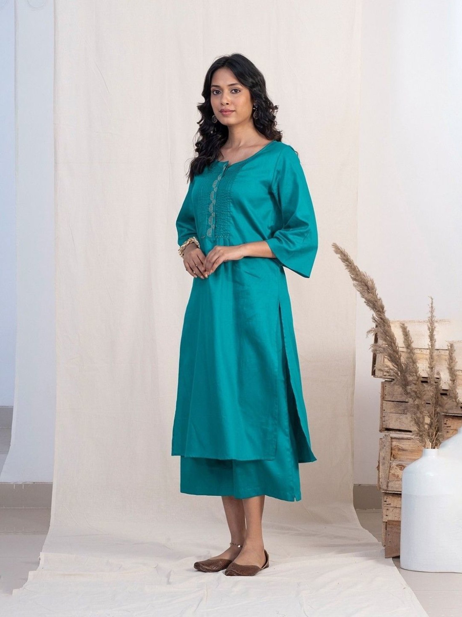 Akiso Jashn Blue Round Neck With Pintucks