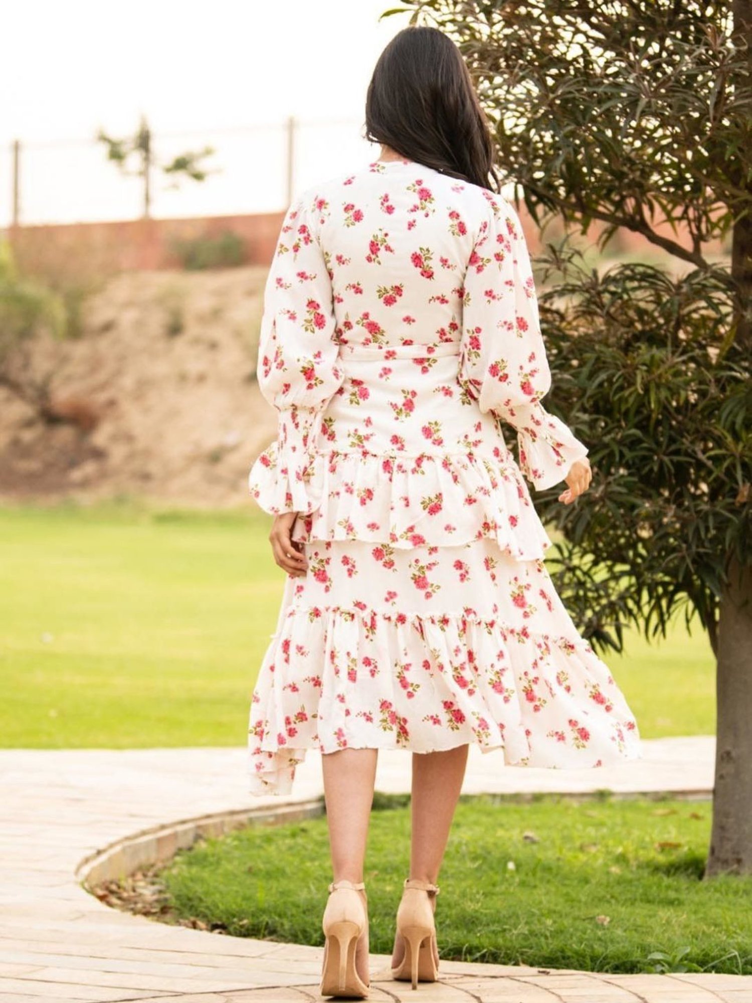 BInfinite White Orchid Asymmetric Layered Dress