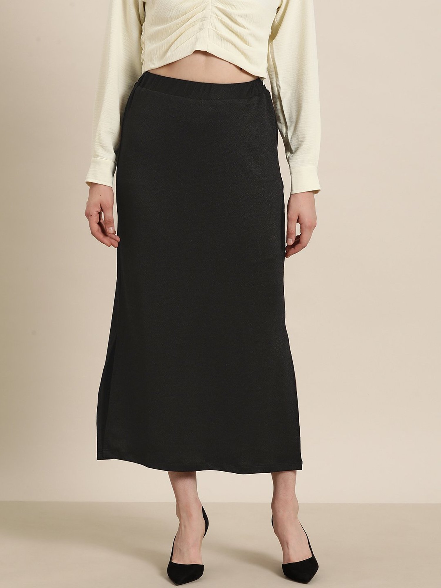 Qurvii Black A-Line Midi Skirt