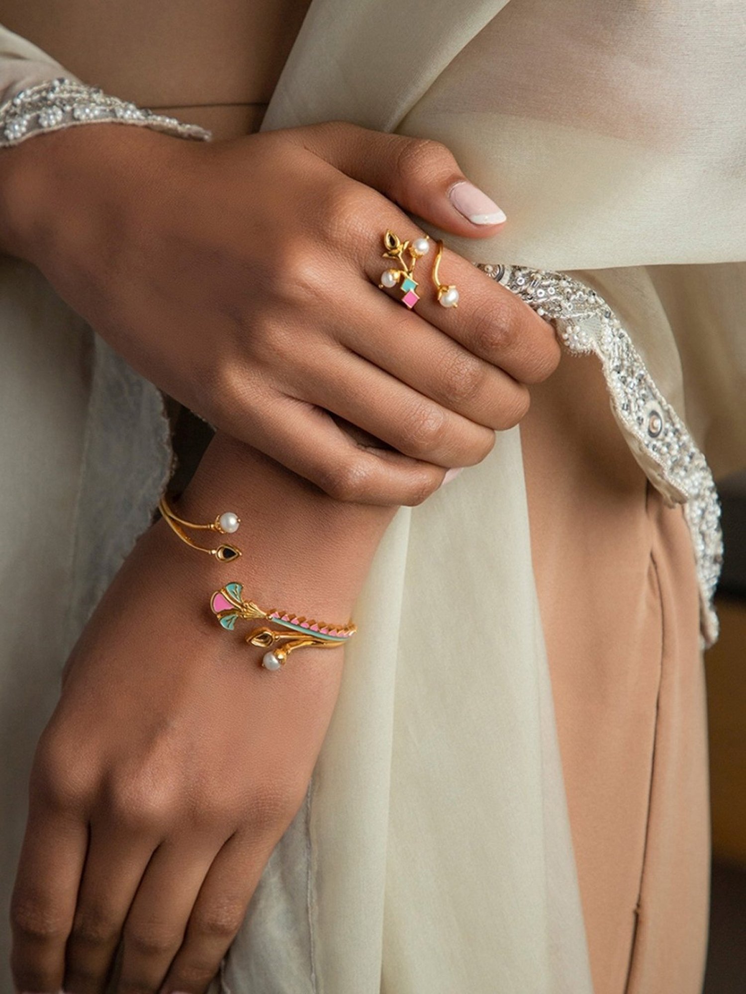 Shaya Brass Yellow Gold Samaroh Chalka Re Flexible Fit Bracelet for Women