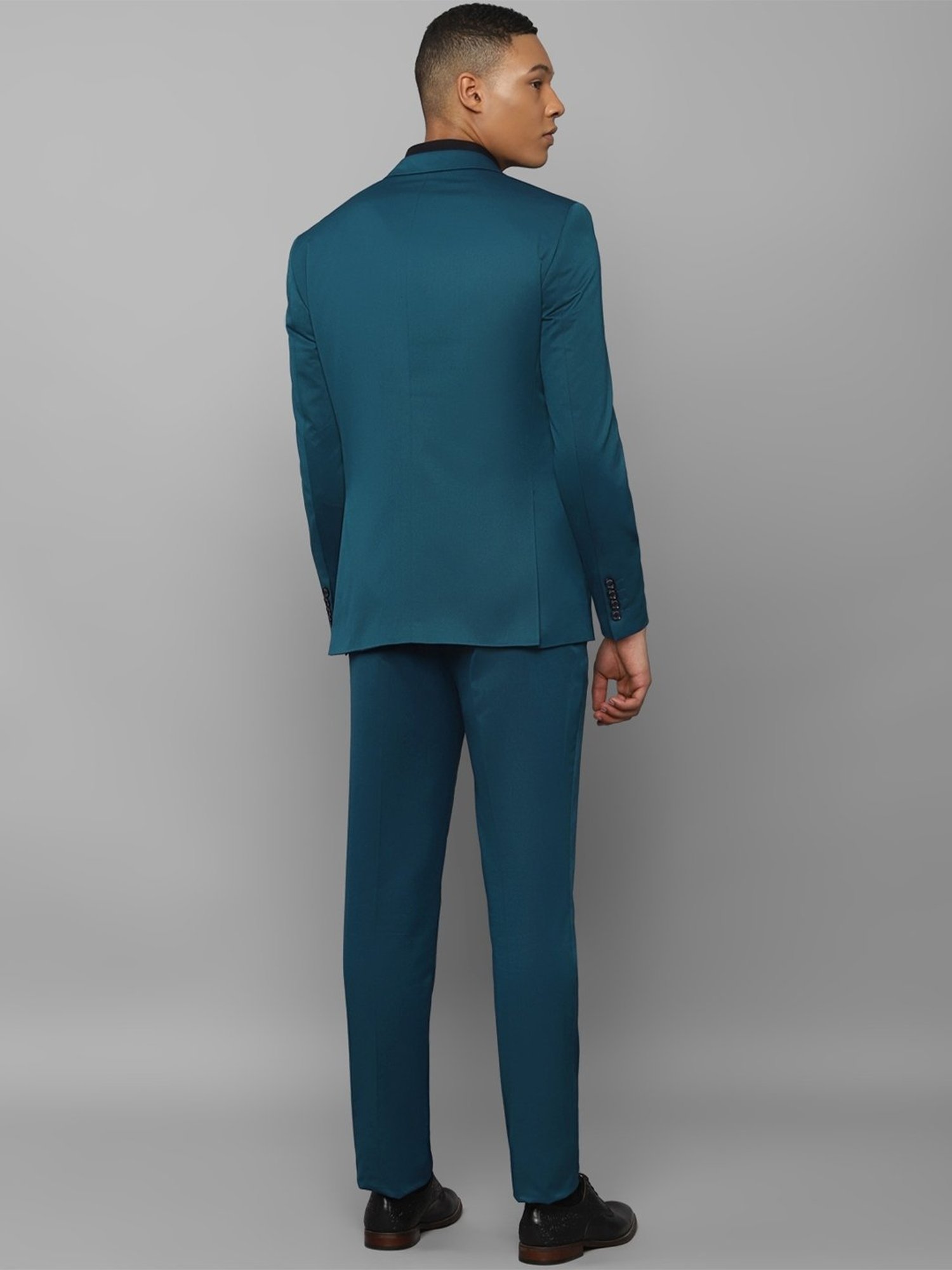 Parx Black Regular Fit Two Piece Suit