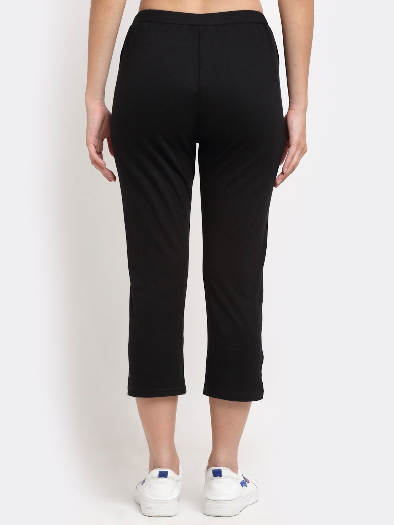 BRINNS Black Mid Rise Cropped Capris