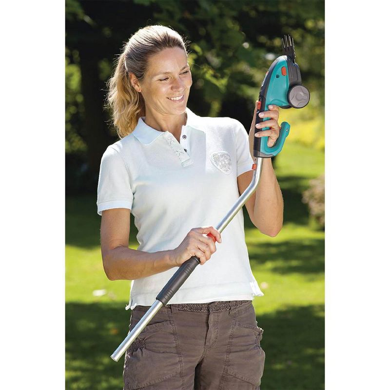 Gardena Telescopic Multi Directional Swivel Handle with Fully Adjustable Height