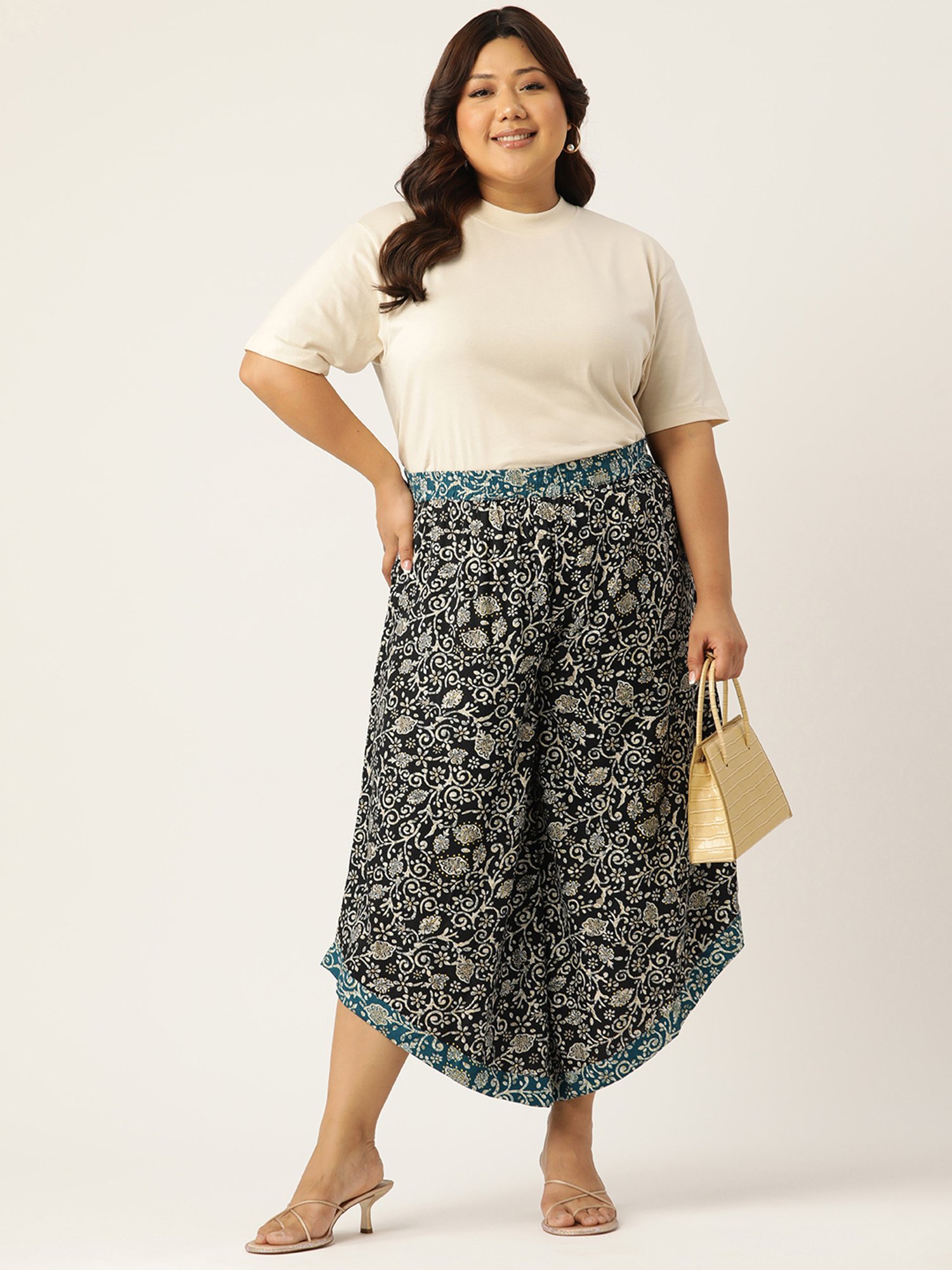 theRebelinme Black Printed Relaxed Fit High Rise Plus Size Culottes