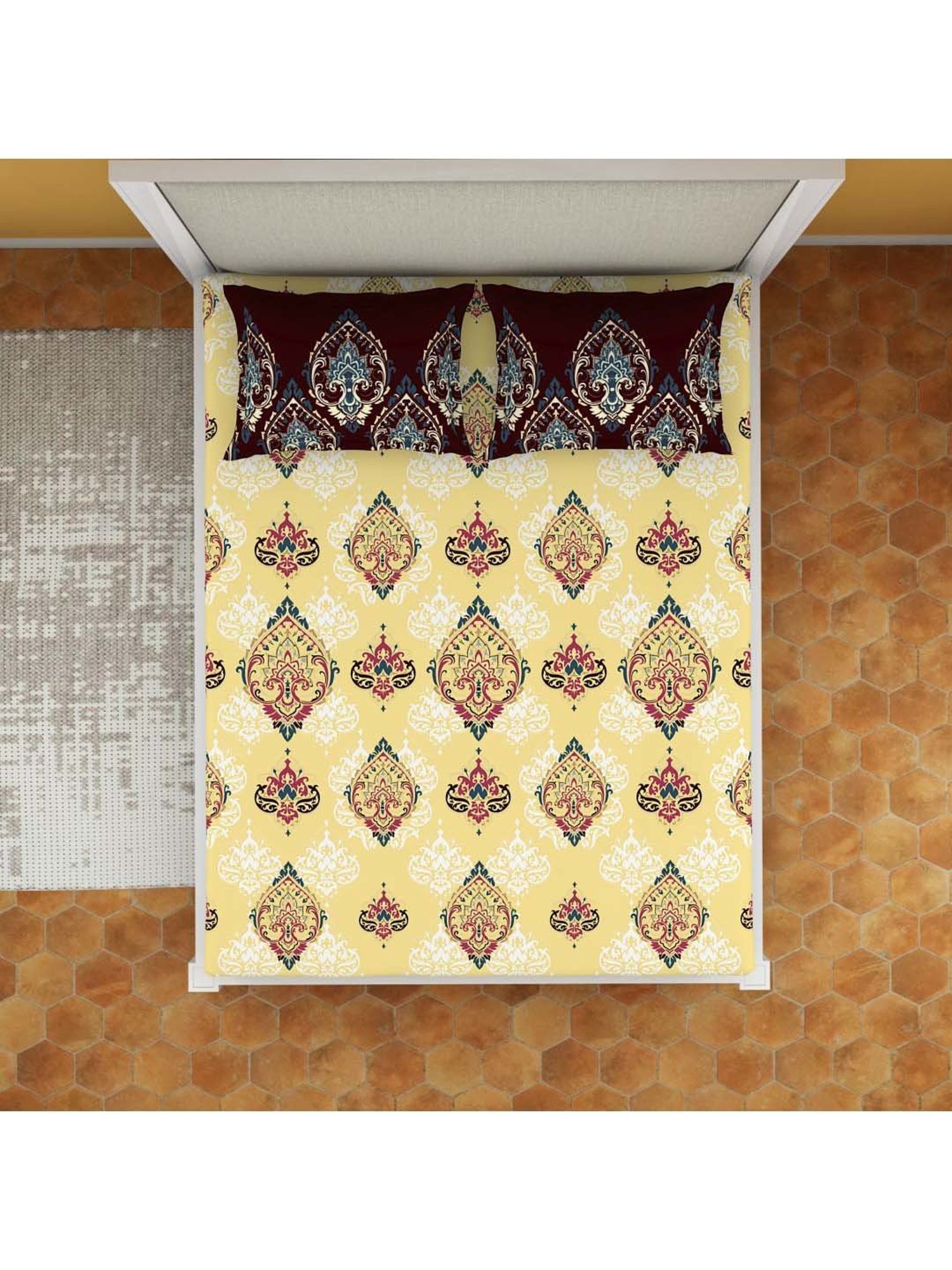 Welspun Moments Printed Beige Cotton Queen Fitted Bed Sheet with 2 Pillow Covers