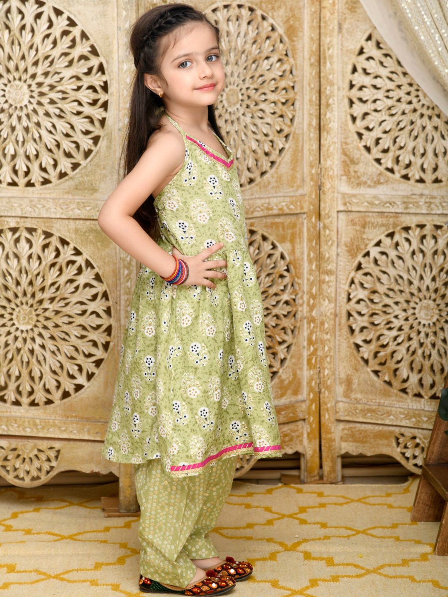 Saka Designs Kids Green & Pink Printed Kurta with Salwar