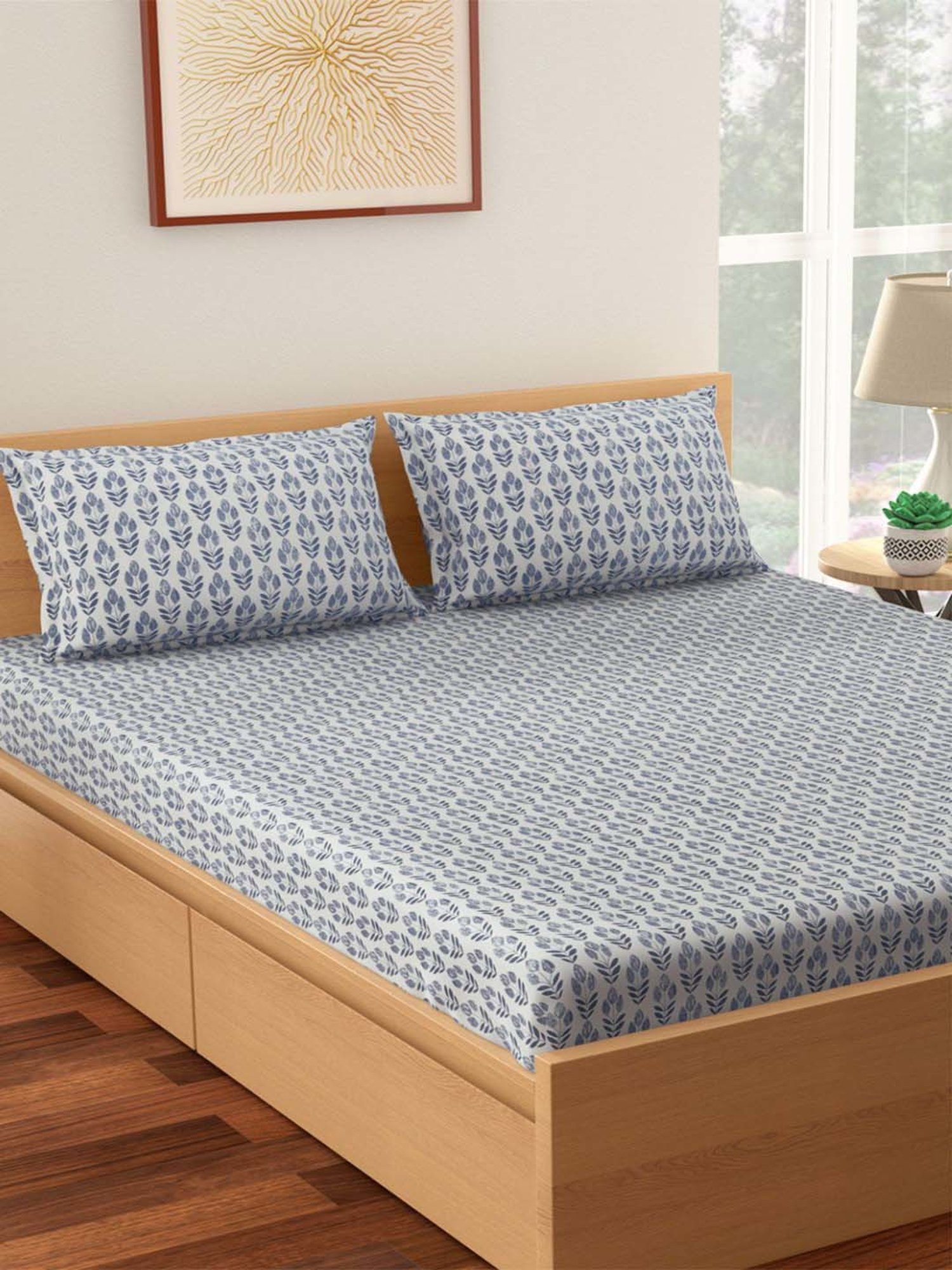 Living Scapes by Pantaloons Blue Blend Bedsheet With 2 Pillow Covers