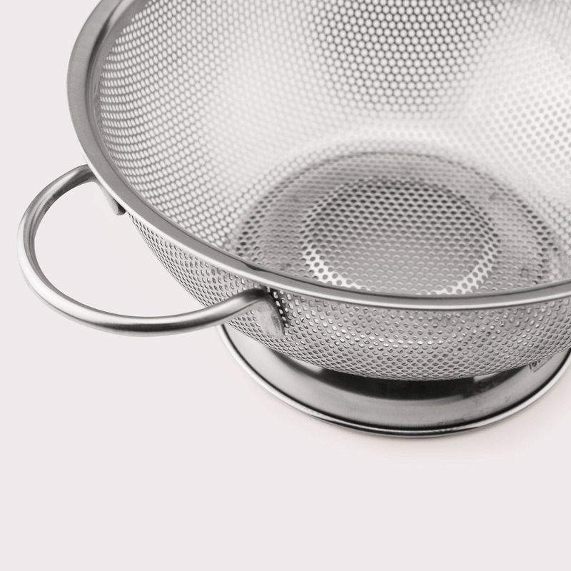 Tovolo Stainless Steel Perforated Colander Large (2.5qt) Silver