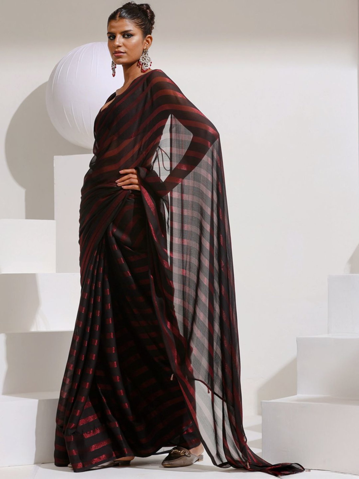 Swtantra Black Striped Saree With Unstitched Blouse