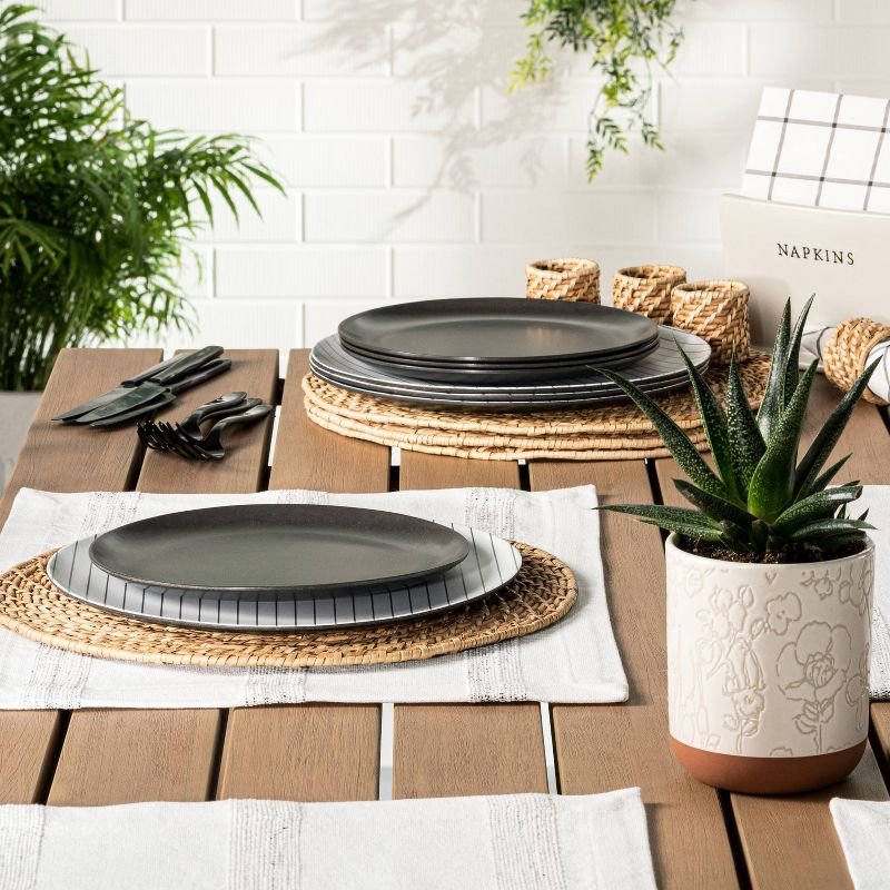 10 Pieces 14.4" Gold Leaf-Shaped Vinyl Placemats, Washable Table Mats Set for Party Decorations and Catering Events