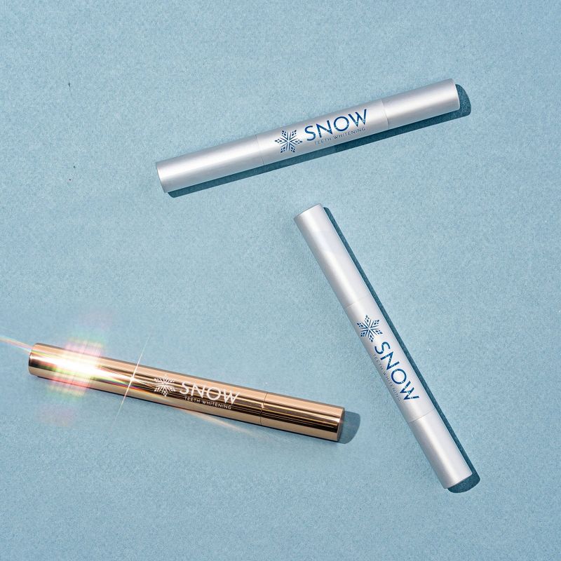 Snow All-in-One Teeth Whitening At Home System Gift Set