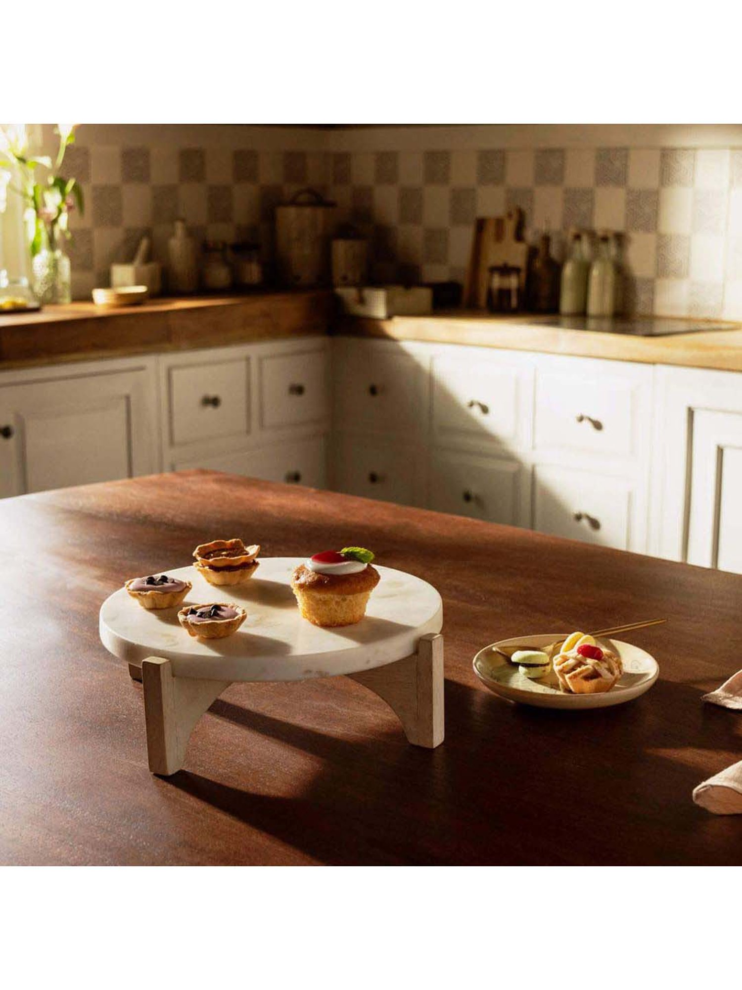 ellementry White Marble Cake Stand - Set of 1