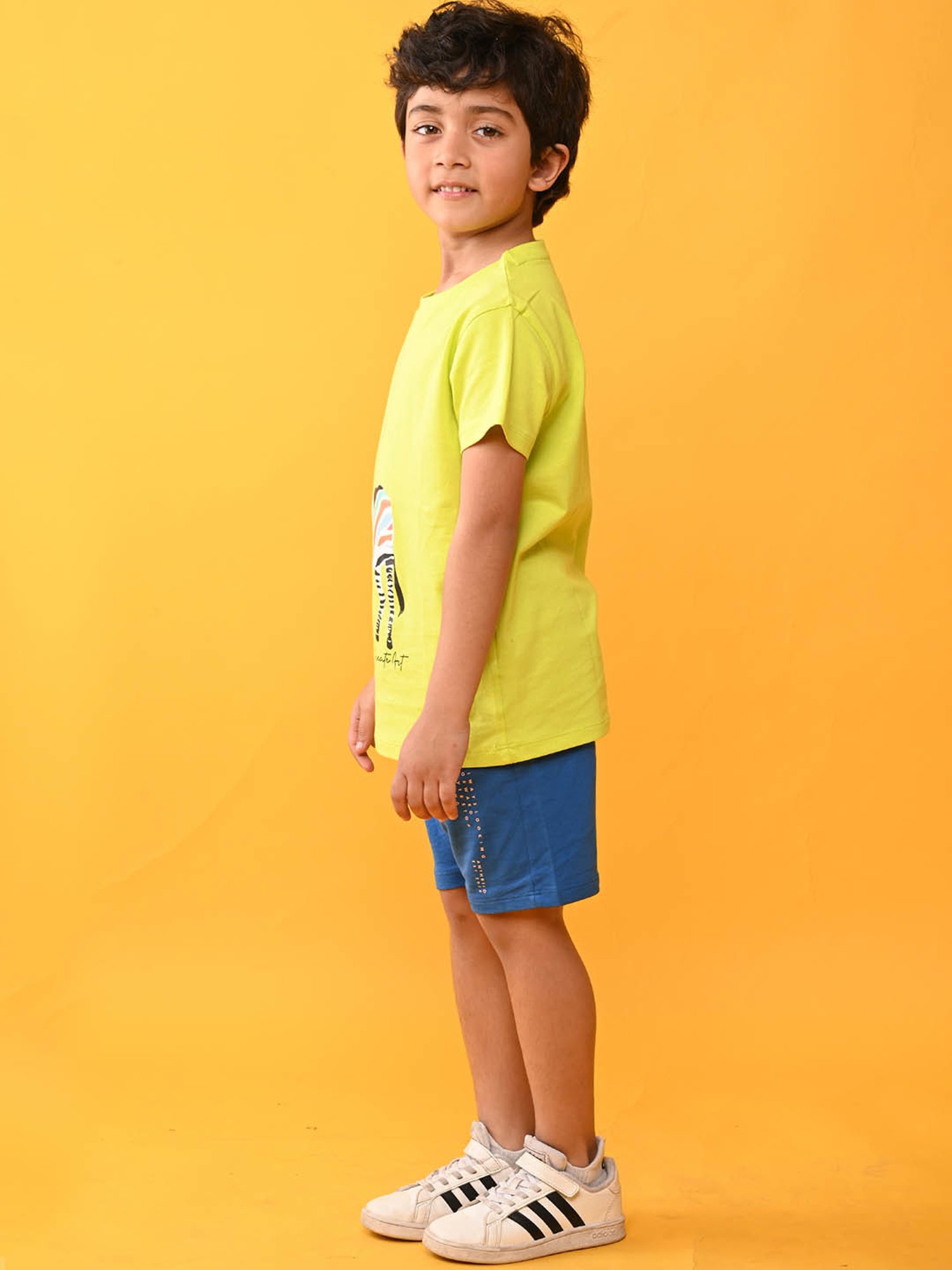 Anthrilo Kids Yellow & Blue Printed T-Shirt with Shorts