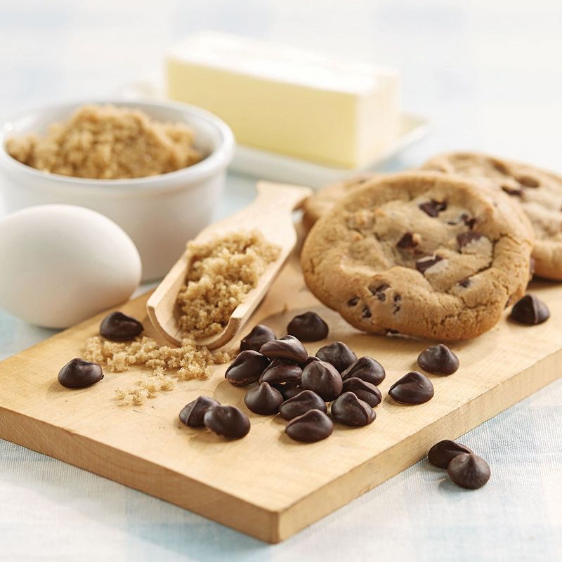 Paper Riot Co. Mother's Day 'Super Mom' Trophy