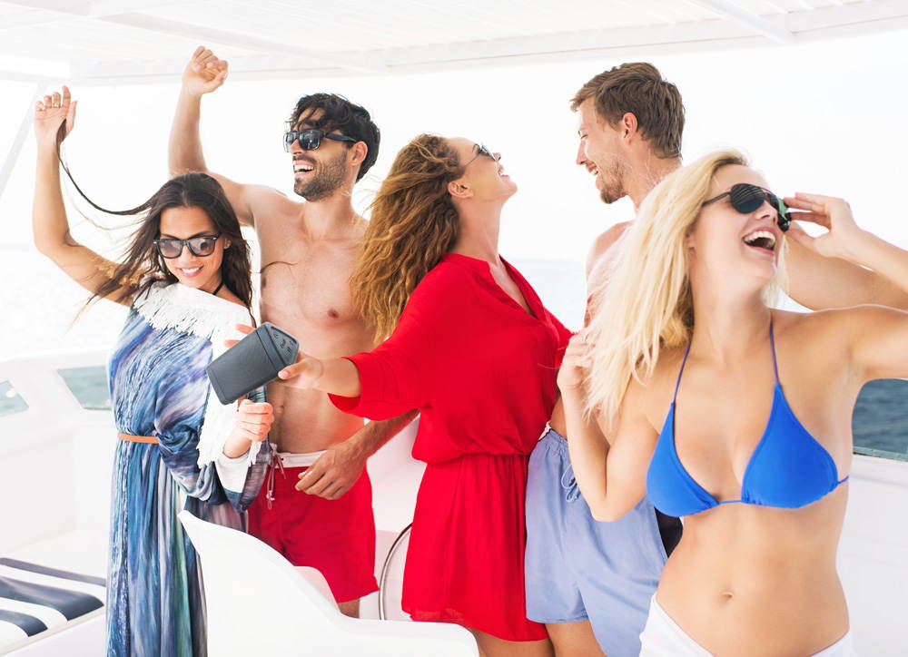 OontZ Angle 3 Bluetooth Speaker IPX5 Water Resistant (Black) by Cambridge SoundWorks