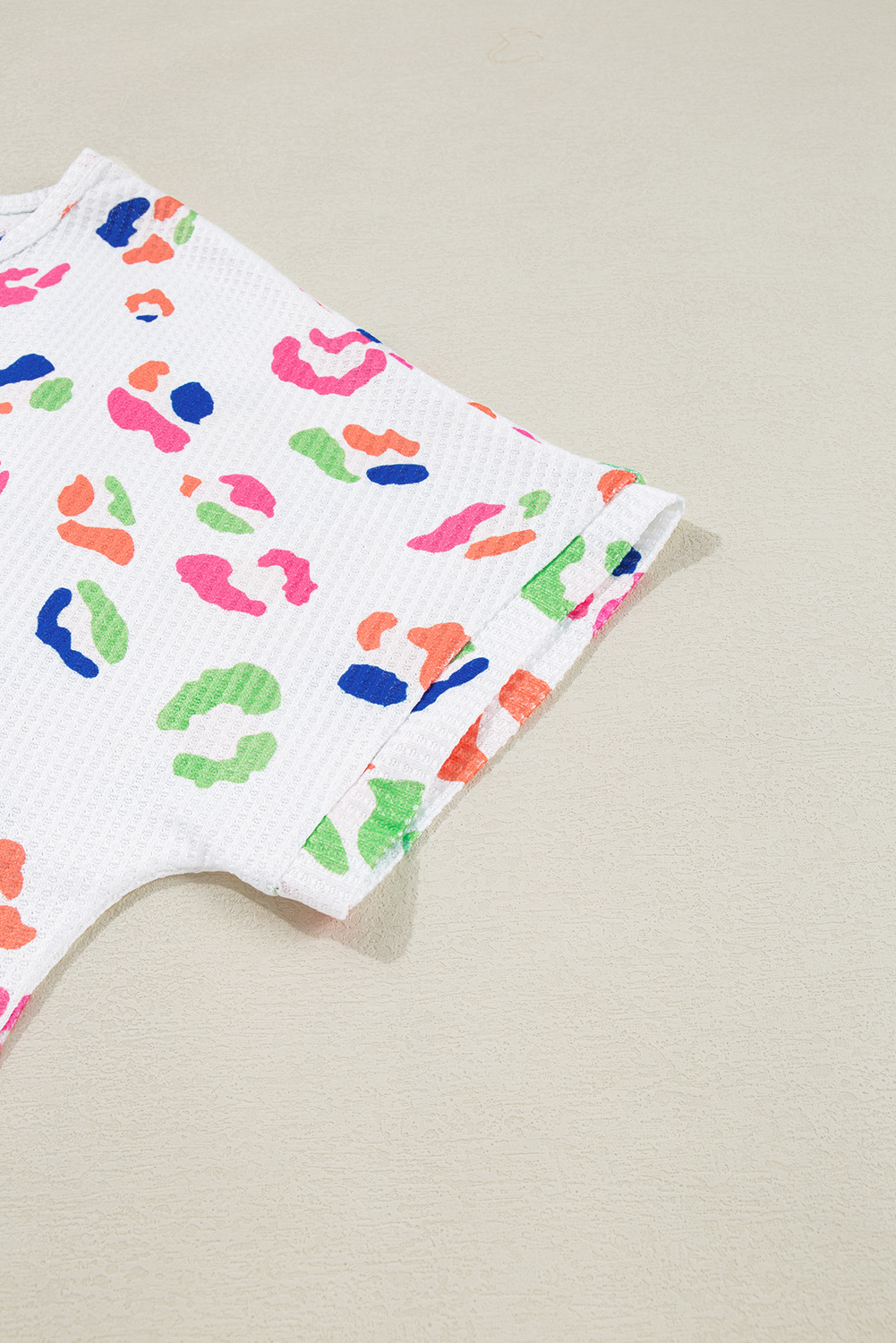 Rose Leopard Print V Neck Plus Size Tee