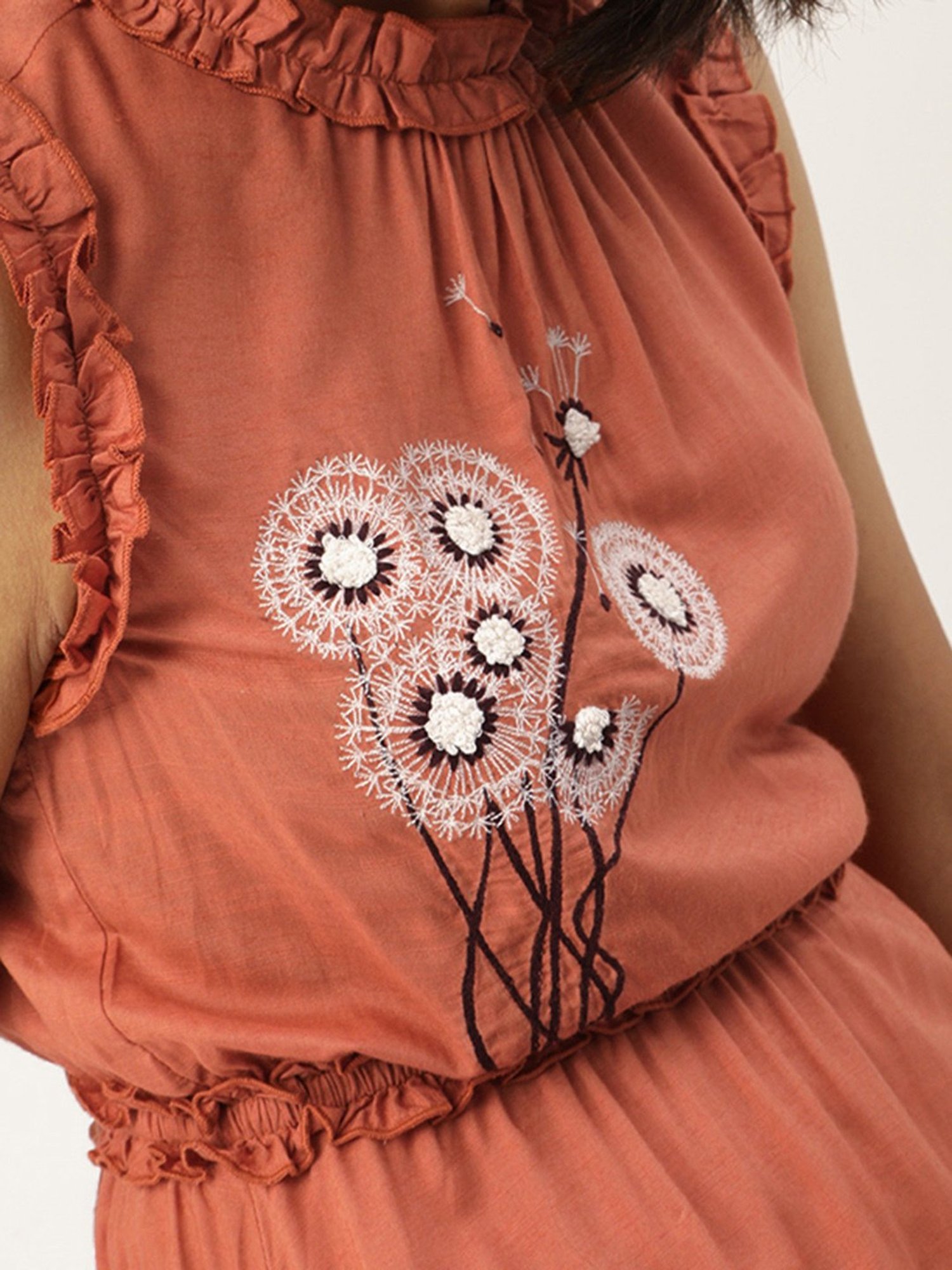 QUIERO Rust Embroidered Top