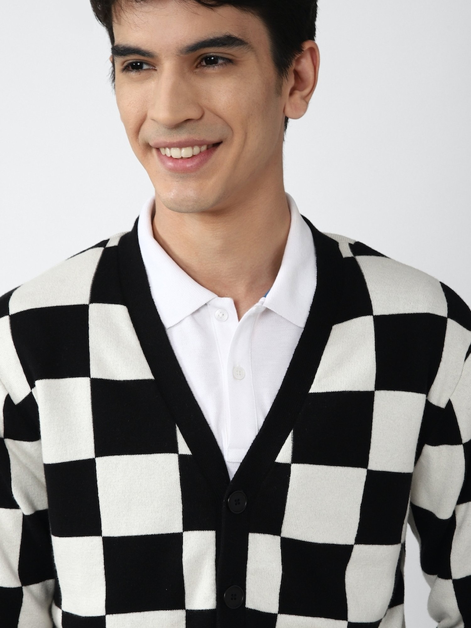 Forever 21 Black & White Cotton Regular Fit Checks Sweater