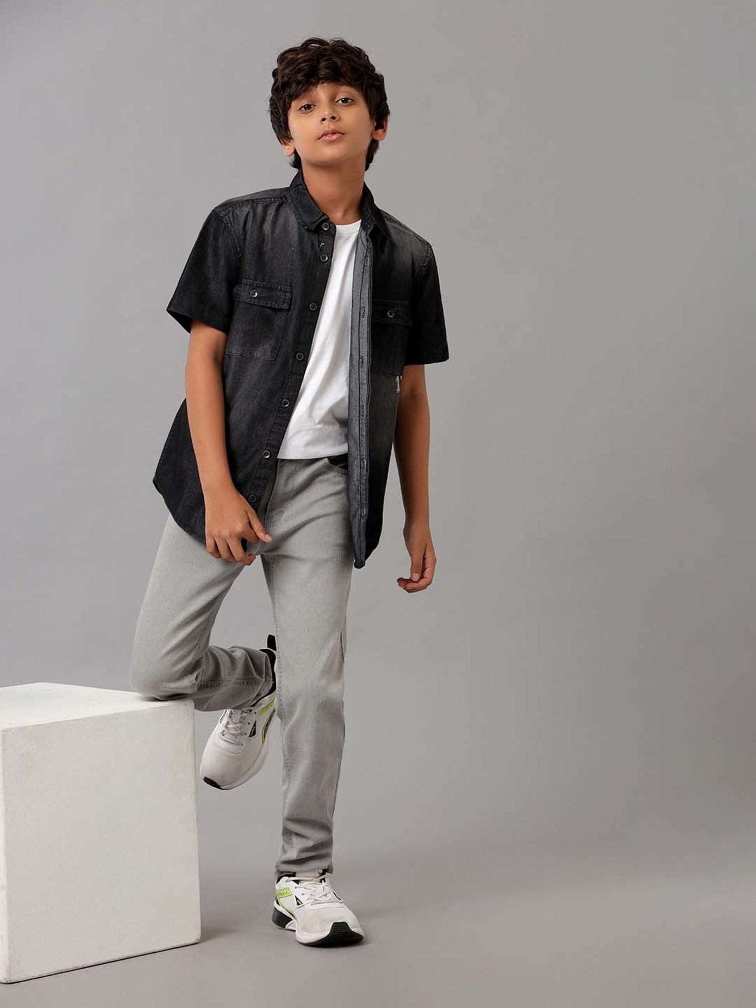 Pepe Jeans Boys Dark Blue Solid Jeans