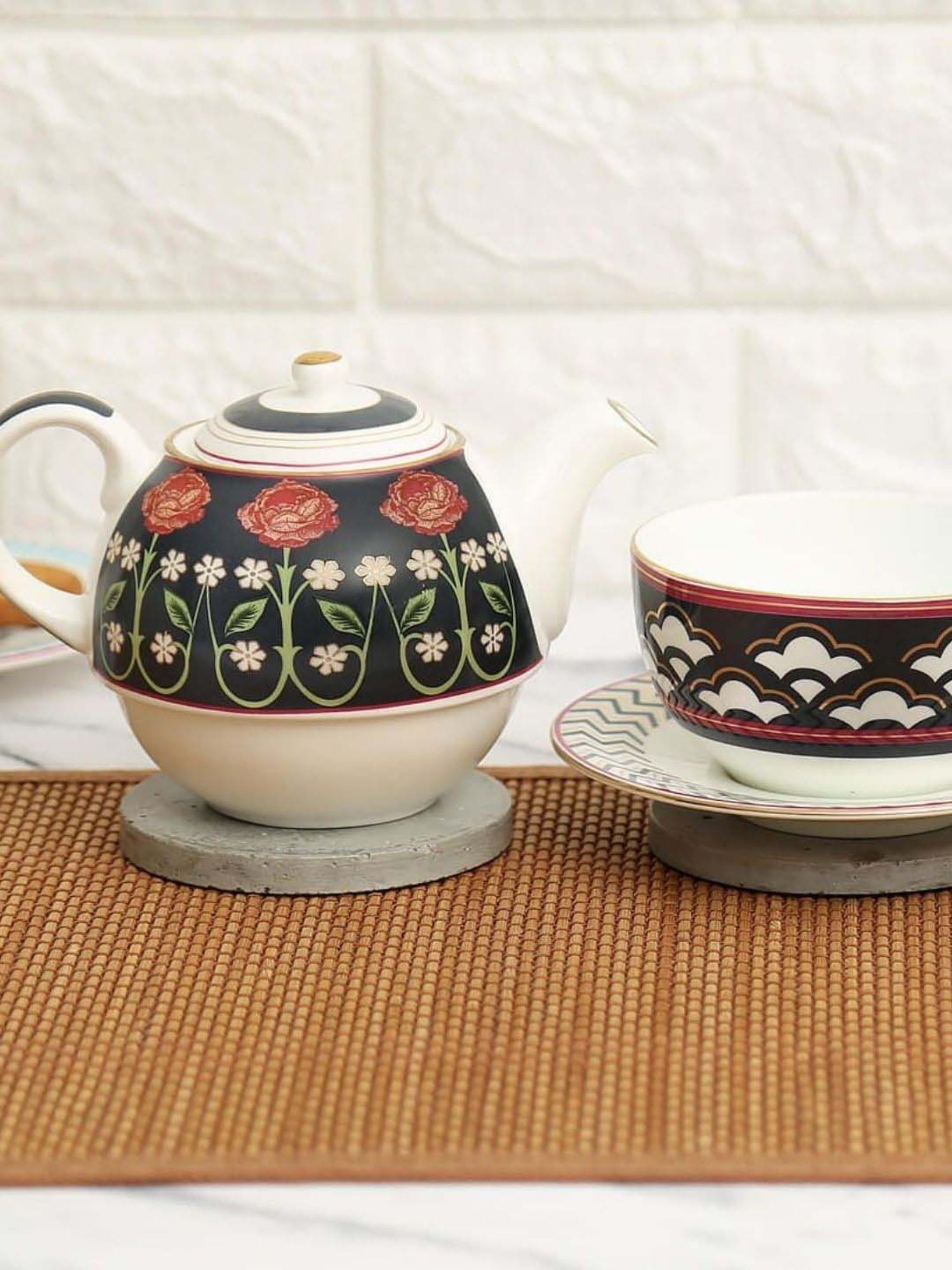 India Circus Black & White Ceramic Tea Set