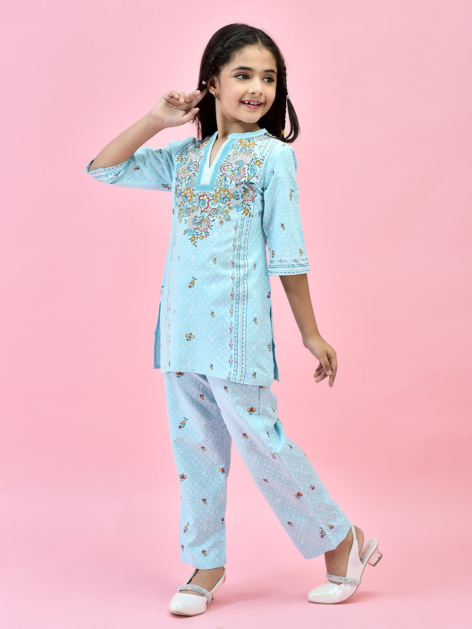 Juniper Girls Blue Floral Print Kurta With Pants