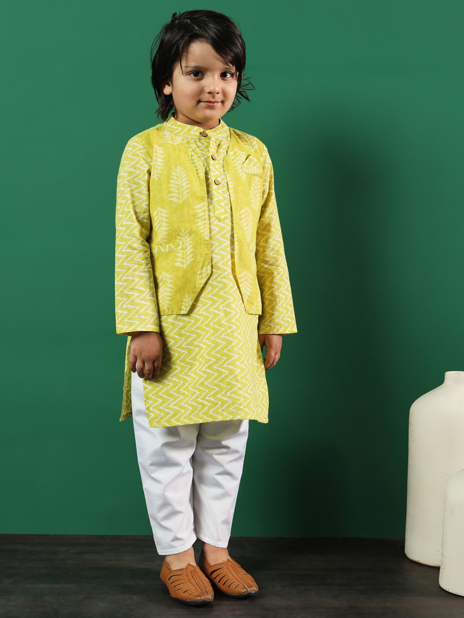 READIPRINT FASHIONS Kids Green & White Printed Full Sleeves Jacket Style Kurta with Pyjamas