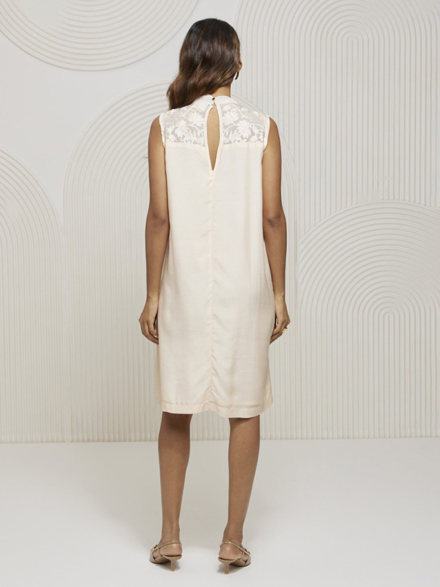 Artagai Shell Pleated Dress with Kashida Embroidered Yoke