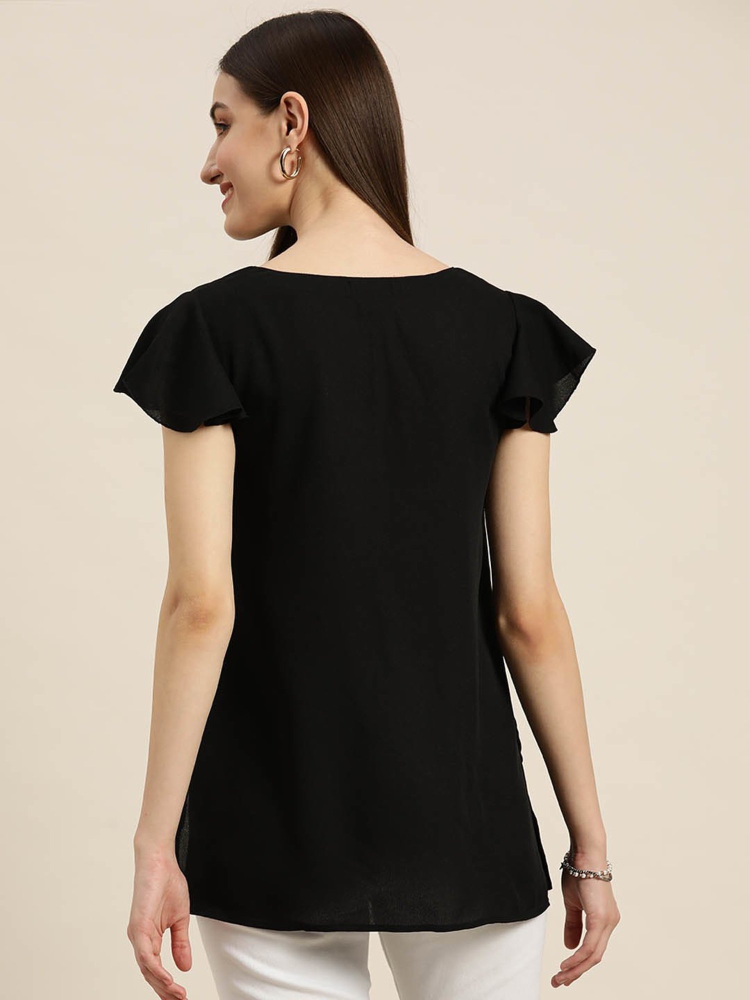 Qurvii Black Regular Fit Top