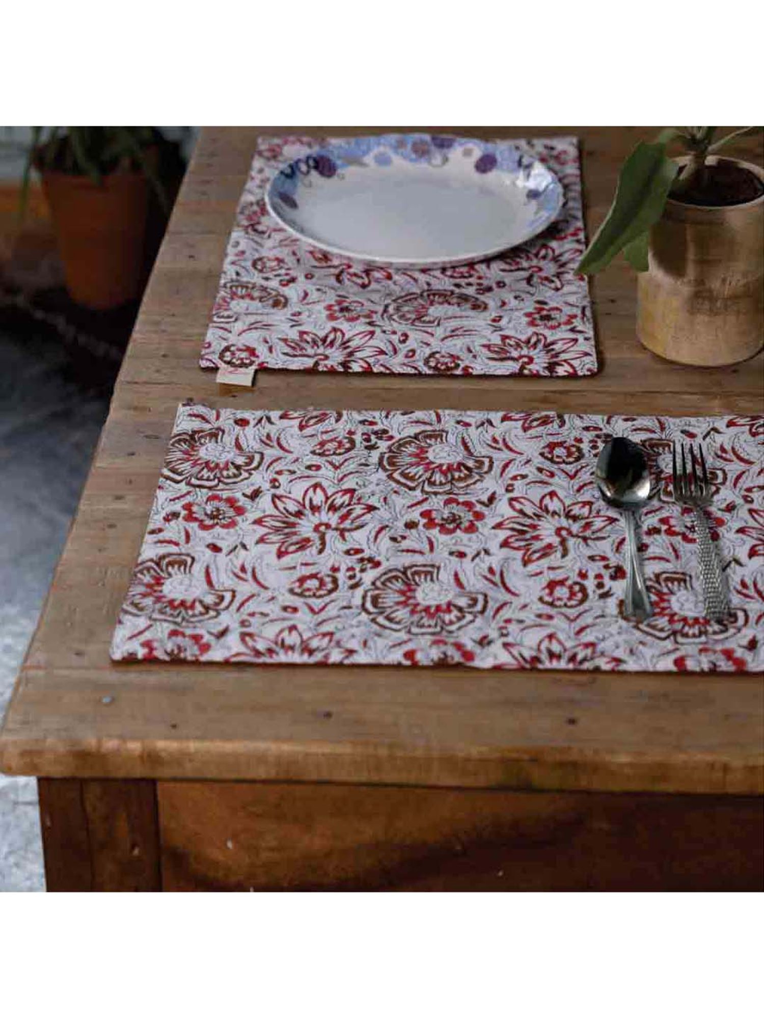 Fanusta Manzhar White & Brown 200 TC Placemats - Set of 6