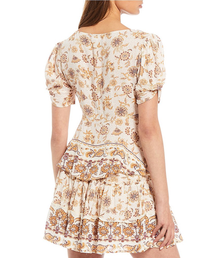 Coco + Jaimeson Coordinating Short-Sleeve Twist-Knot Floral Print Blouse Top