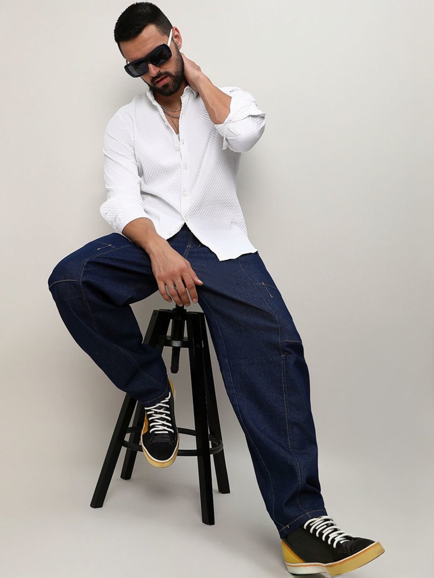 Campus Sutra White Regular Fit Texture Shirt