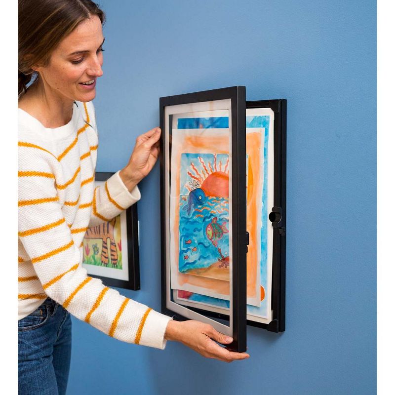HearthSong - Lil Davinci Art Frame, 12"W x 18"H, Black