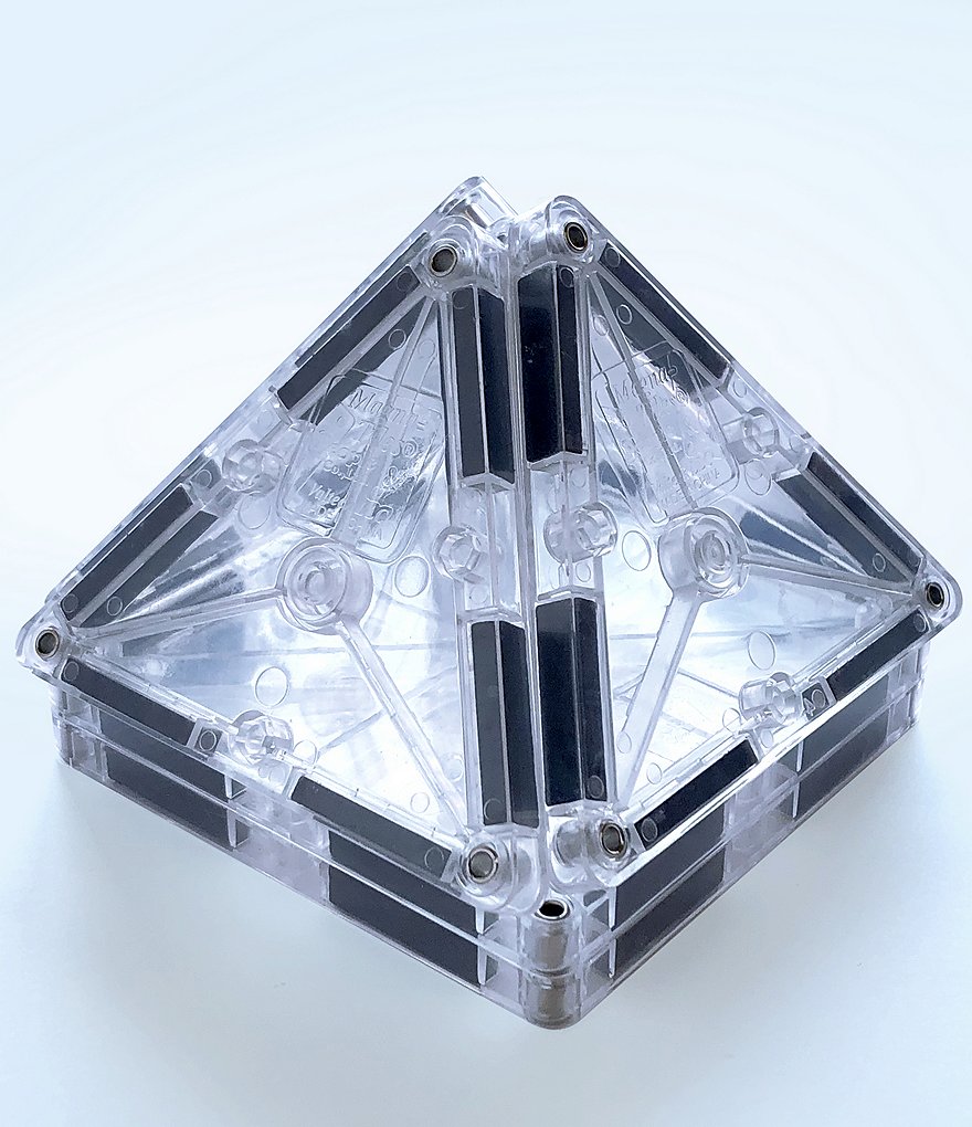 Magna-Tiles&reg; ICE 16-Piece Set