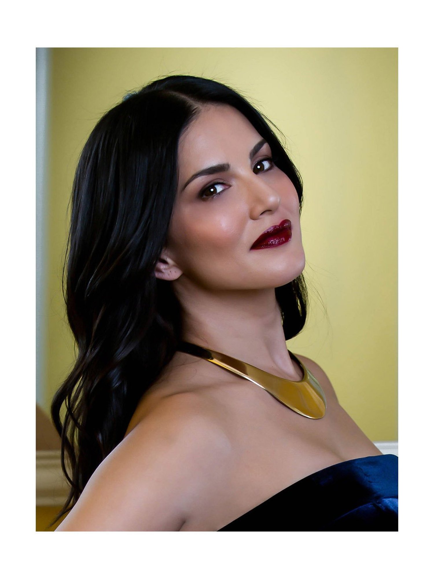 StarStruck By Sunny Leone Intense Matte Lip Color & Lip Liner Starry Night