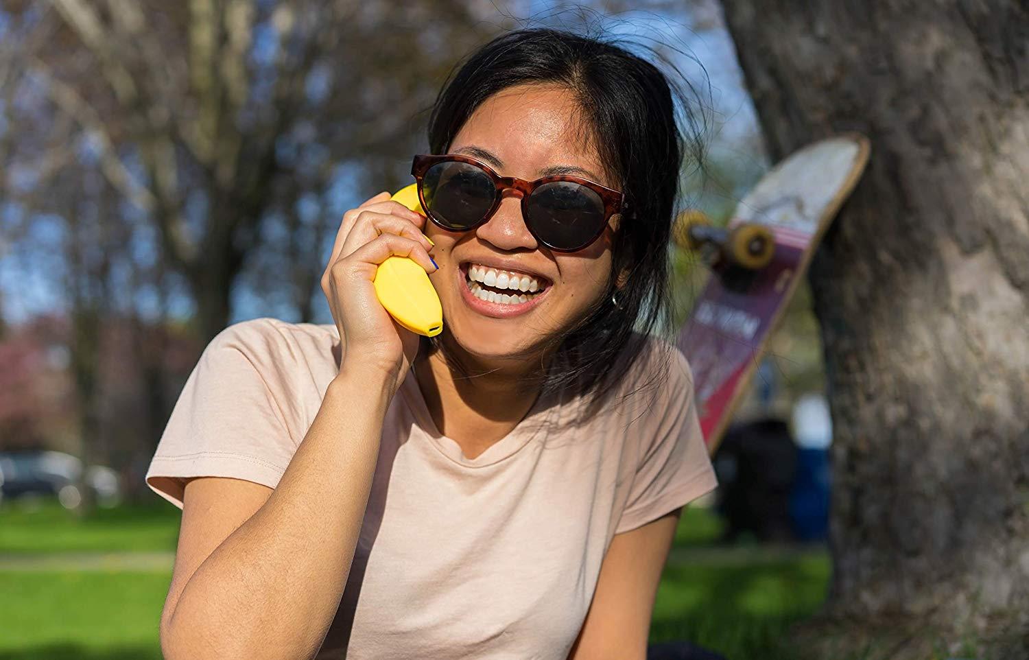 Banana Phone - World's First Banana Shaped Wireless Bluetooth Mobile Handset Fun Novelty Cell Phone Accessory