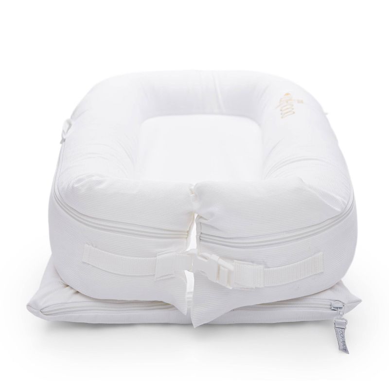 Simmons Kids' Silent Auto Gliding Elite Bassinet - Odyssey