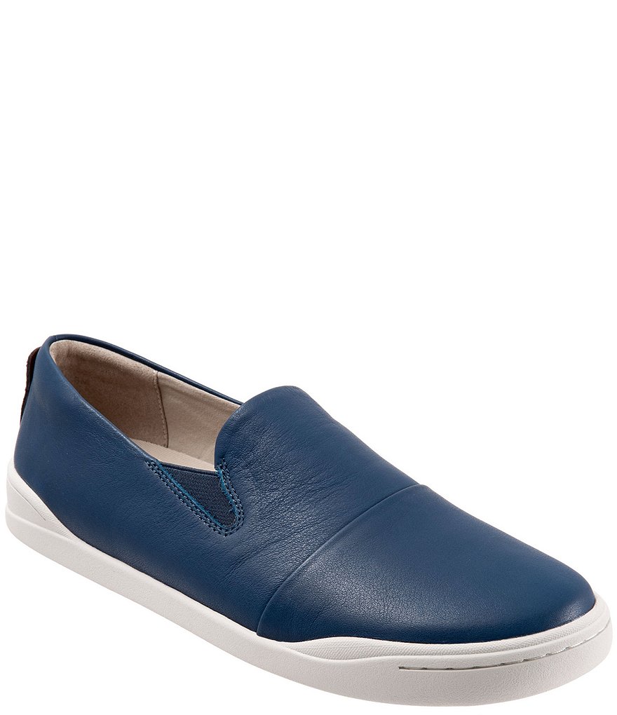SoftWalk Alexandria Leather Slip-On Sneakers