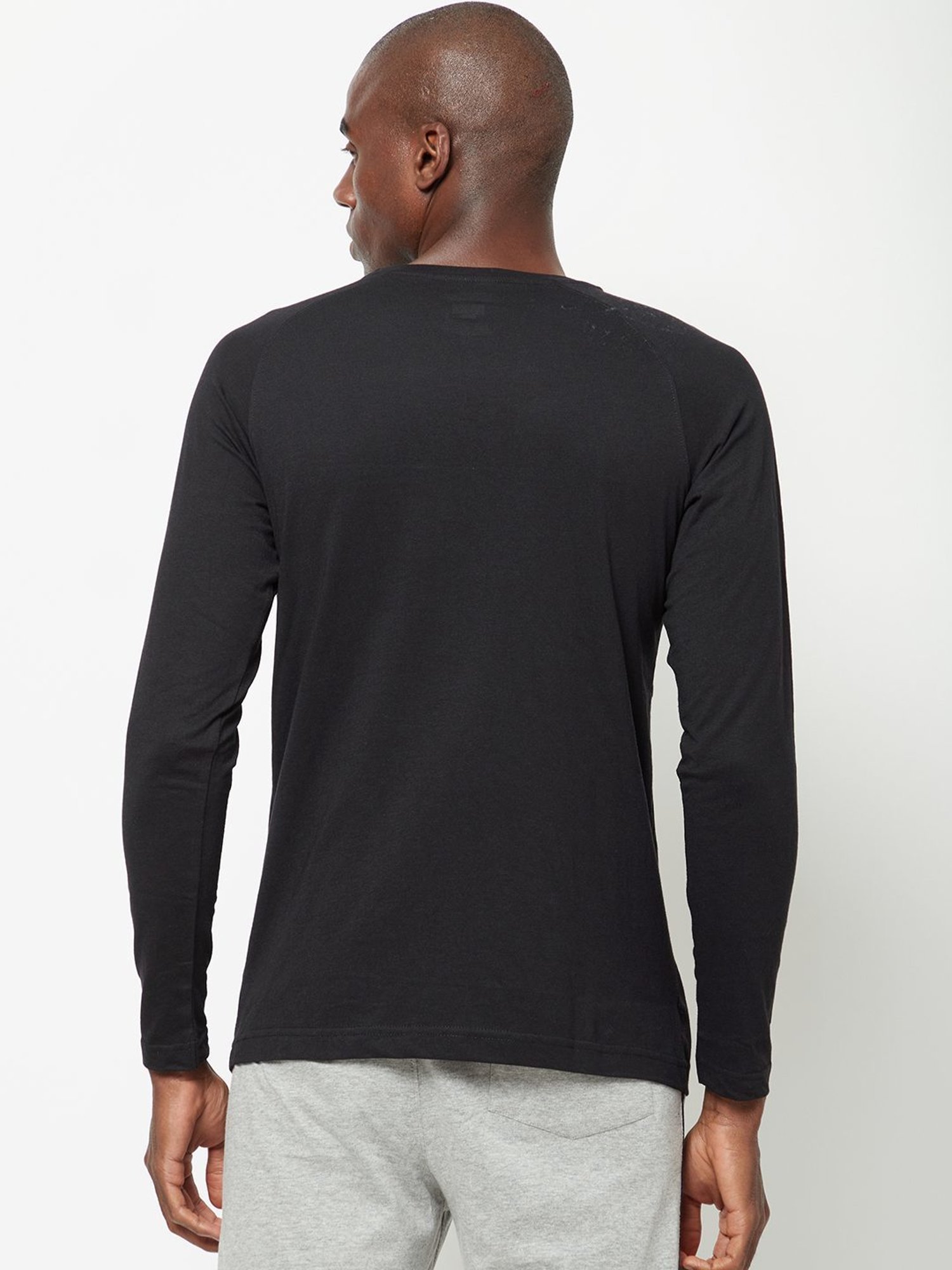 Sporto Warm Black Slim Fit Printed Sports T-Shirt