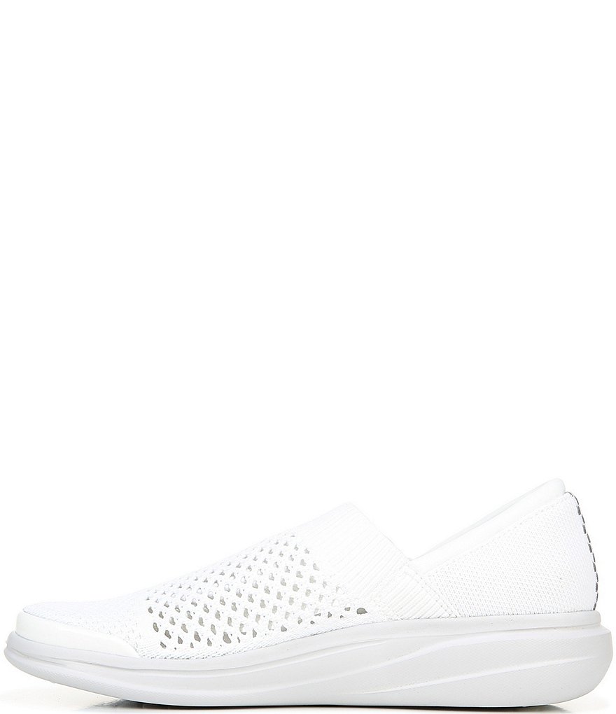 Trotters Kiera Suede Kitten Heel Pumps