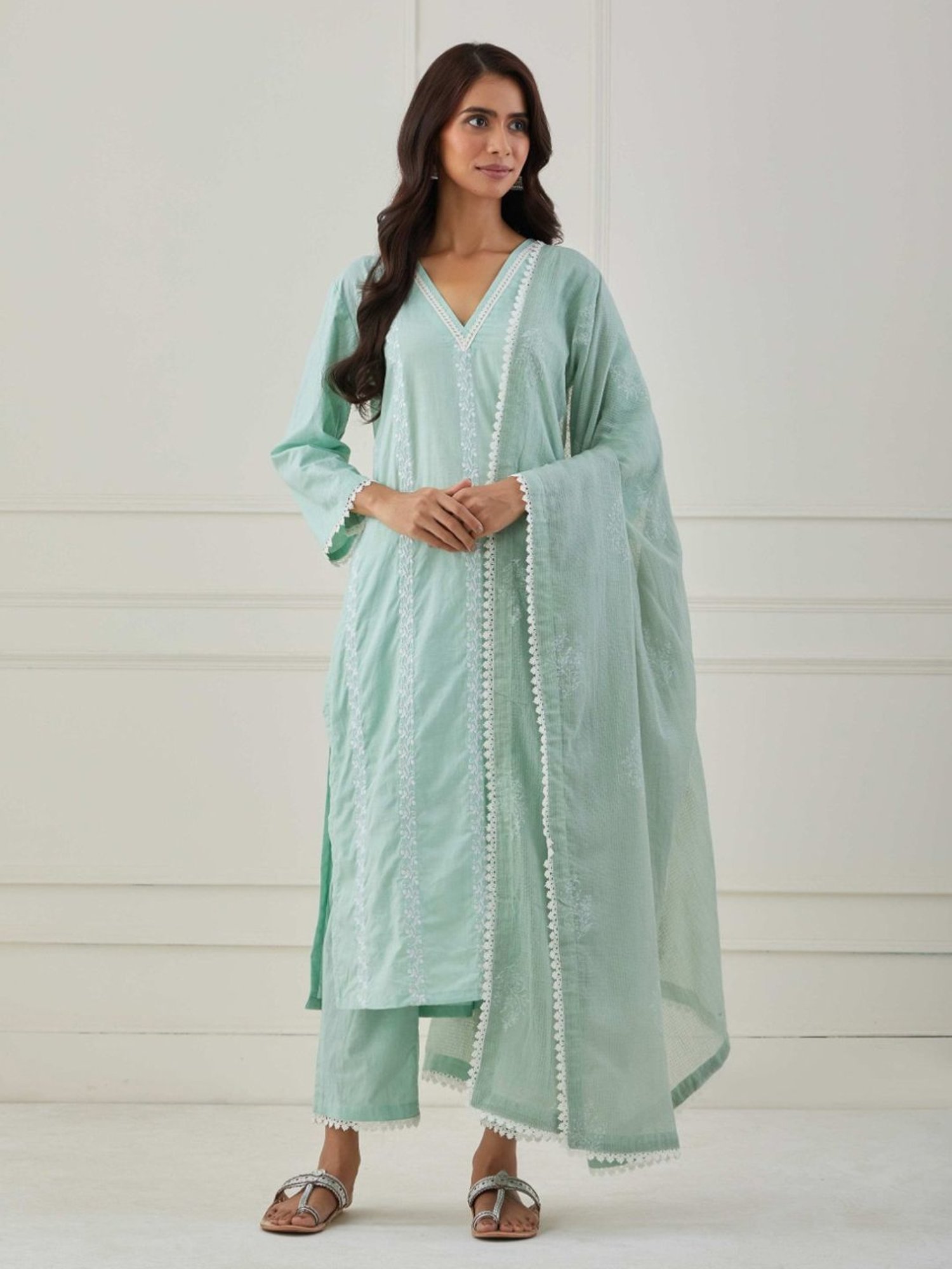 Priya Chaudhary Green Sudha Embroidered Cotton Kurta