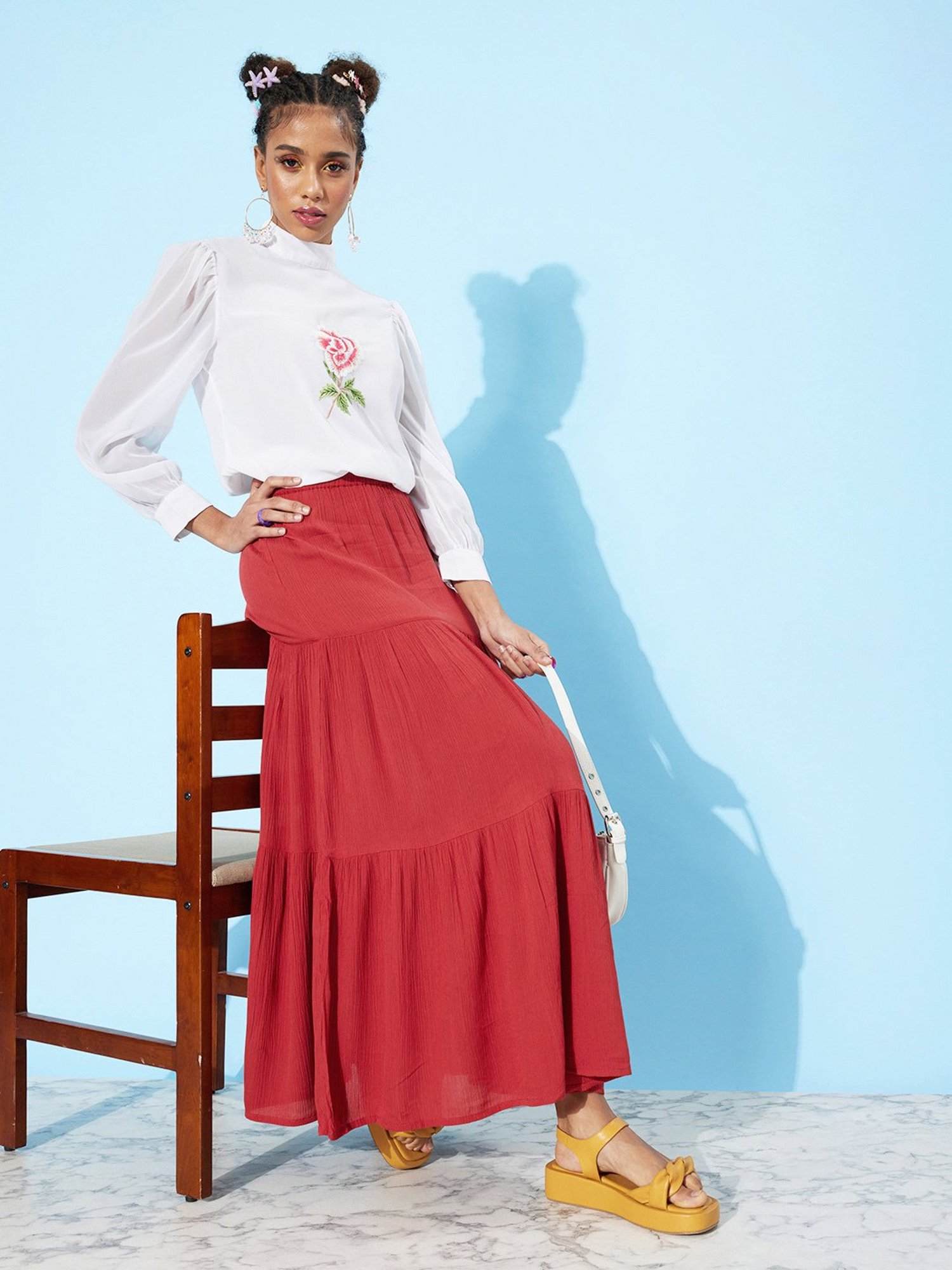 QUIERO White Embroidered Top