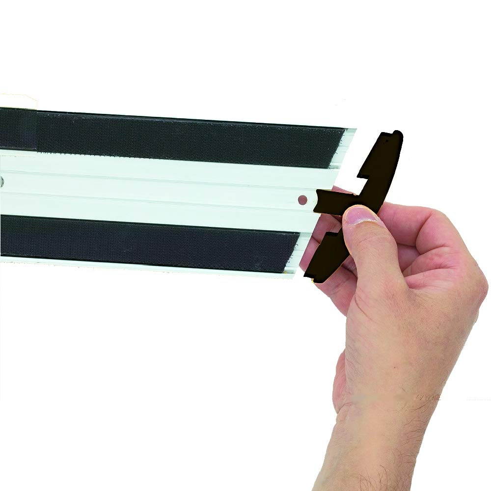 Rubbermaid Commercial Executive Microfiber Single-Sided Flat Mop Frame 3.5W 18L