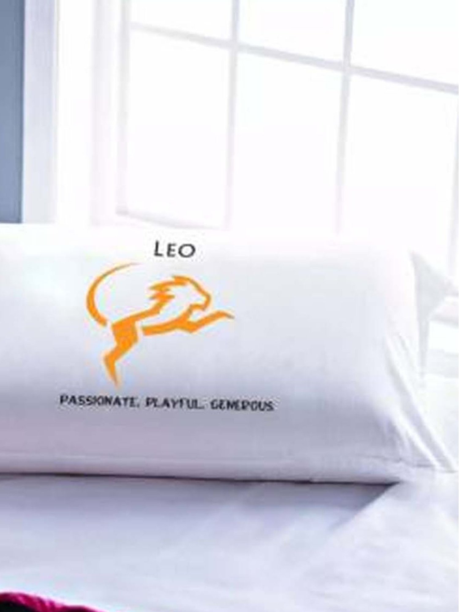 Stoa Paris White & Orange Cotton 200 TC Pillow Cover - Set of 1