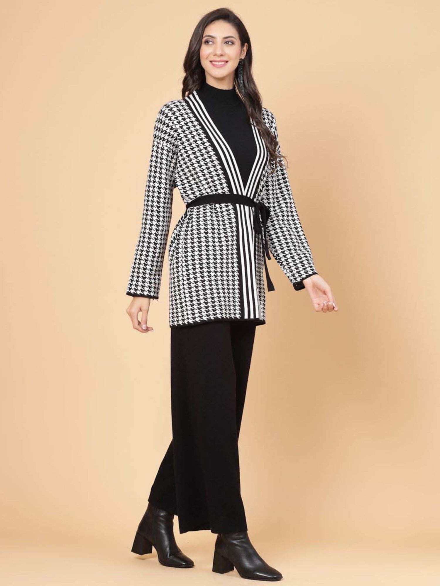 Mafadeny Black Printed Top Pants Set With Shrug