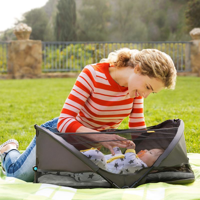 Munchkin Brica Fold N' Go Travel Bassinet - Gray